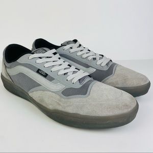 Vans AVE Pro Reflective Gray Sneakers Ultimate Waffle Soles Men’s Size 11.5
